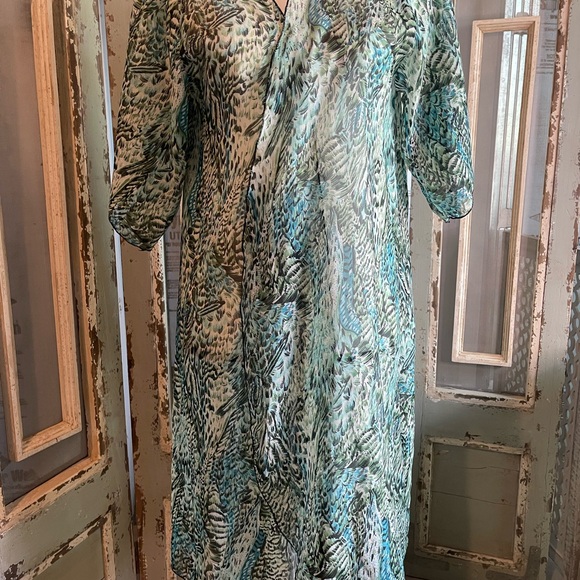 Vintage Kimono Sheer Feather Looking Patterned Quarter Sleeve Top - Picture 2 of 6